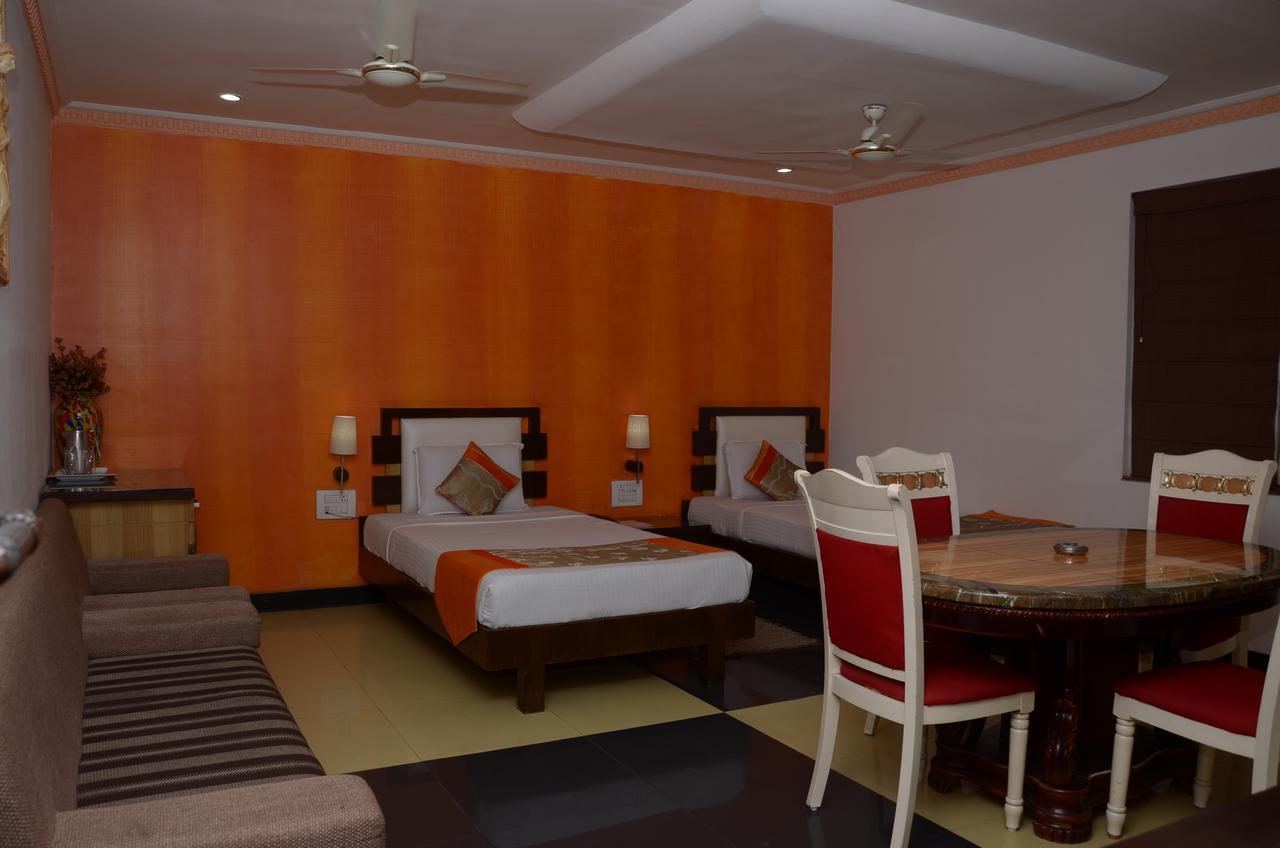 Hotel Rahul Deluxe Ναγκπούρ Εξωτερικό φωτογραφία