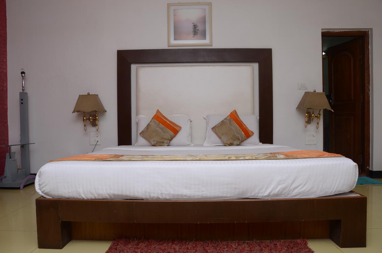 Hotel Rahul Deluxe Ναγκπούρ Εξωτερικό φωτογραφία